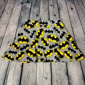 DC Comics Batman Logo Mini Skater Skirt in Gray Black Yellow Junior’s Size XL